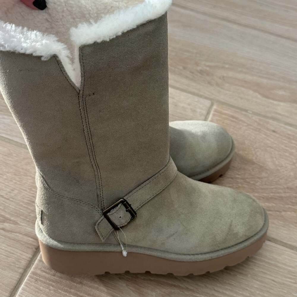 UGG Classic Berge Suede Sheepskin Water-Resistant Boots